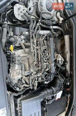 Хэтчбек Volkswagen Golf 2013 в 