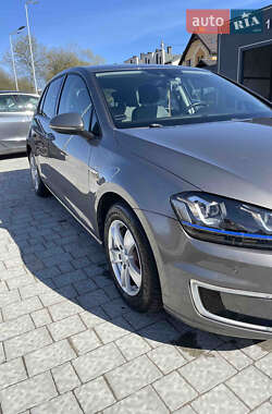 Хетчбек Volkswagen Golf 2014 в Львові
