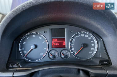Хэтчбек Volkswagen Golf 2005 в 