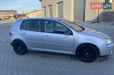 Хэтчбек Volkswagen Golf 2007 в 