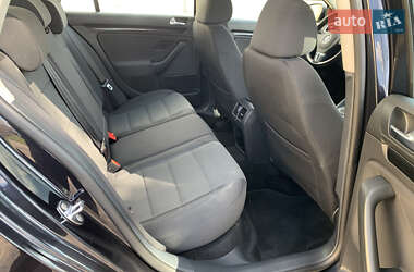 Универсал Volkswagen Golf 2010 в 