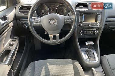 Универсал Volkswagen Golf 2010 в 