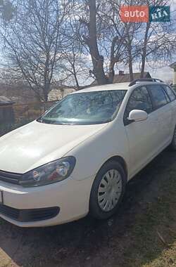 Универсал Volkswagen Golf 2010 в 