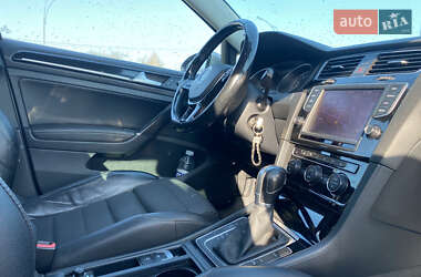 Універсал Volkswagen Golf 2015 в 
