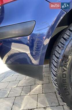 Хэтчбек Volkswagen Golf 2001 в 