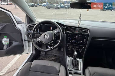 Универсал Volkswagen Golf 2020 в 
