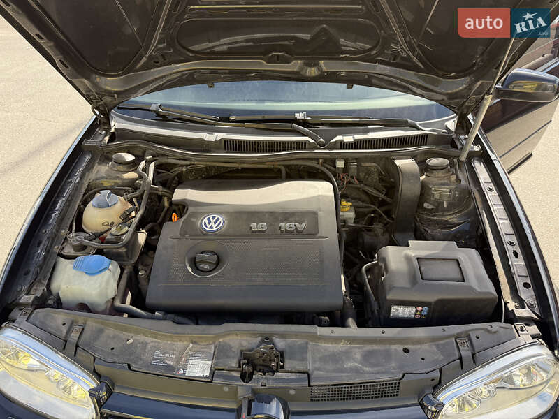 Універсал Volkswagen Golf 2003 в Києві
