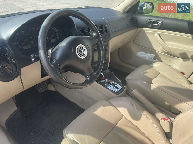 Volkswagen Golf 2002