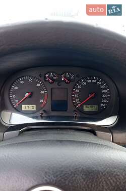 Универсал Volkswagen Golf 2002 в 