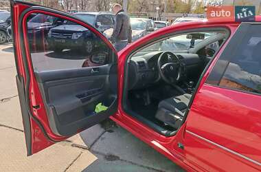 Хэтчбек Volkswagen Golf 2008 в 