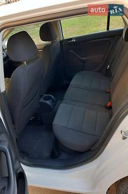 Універсал Volkswagen Golf 2011 в 