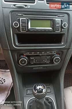 Универсал Volkswagen Golf 2011 в 