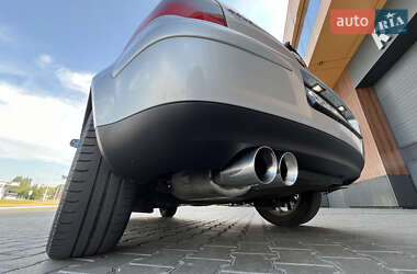 Хэтчбек Volkswagen Golf 2001 в 