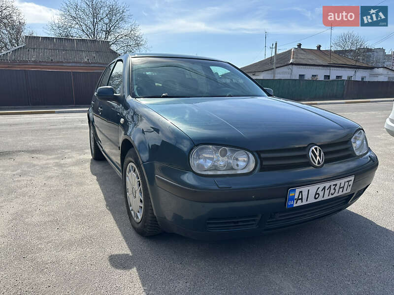Volkswagen Golf 2003
