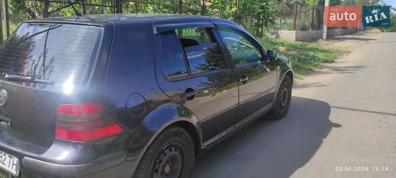 Хэтчбек Volkswagen Golf 2001 в Ананьеве