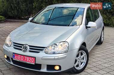 Хэтчбек Volkswagen Golf 2008 в 