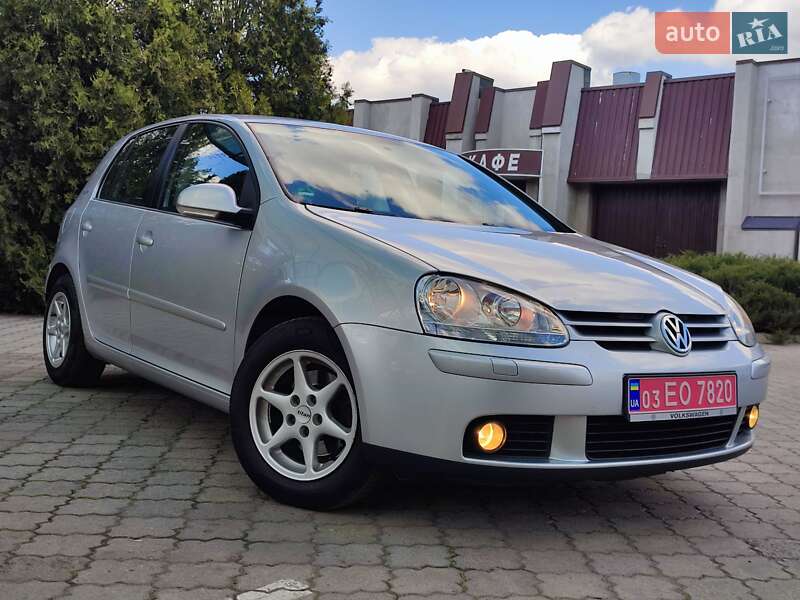 Хетчбек Volkswagen Golf 2008 в Павлограді