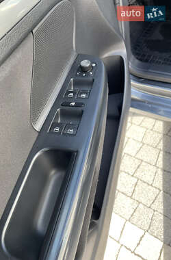 Универсал Volkswagen Golf 2009 в 