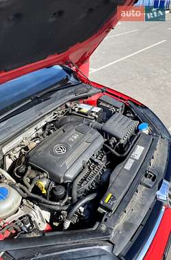 Хэтчбек Volkswagen Golf 2014 в 