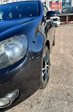 Универсал Volkswagen Golf 2011 в Чернигове