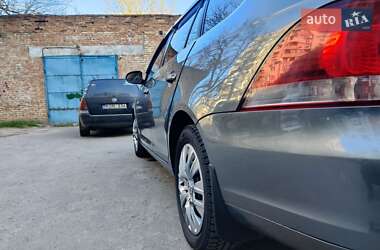 Универсал Volkswagen Golf 2010 в 