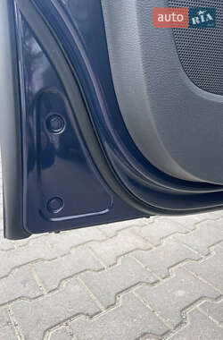 Хэтчбек Volkswagen Golf 2005 в 