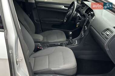 Универсал Volkswagen Golf 2013 в 
