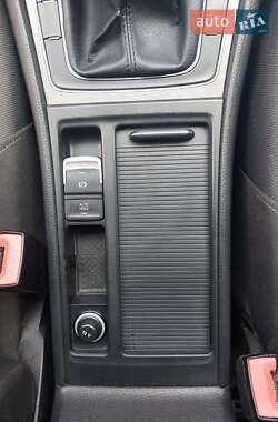Універсал Volkswagen Golf 2013 в 