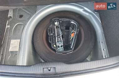 Хэтчбек Volkswagen Golf 2002 в 