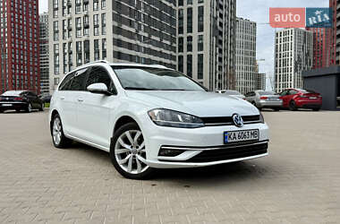 Универсал Volkswagen Golf 2018 в 