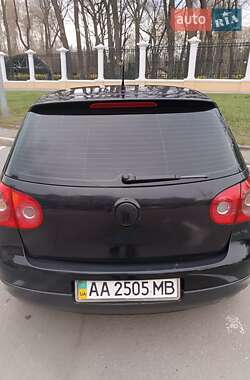 Хэтчбек Volkswagen Golf 2006 в 