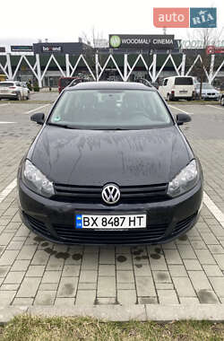 Універсал Volkswagen Golf 2013 в 
