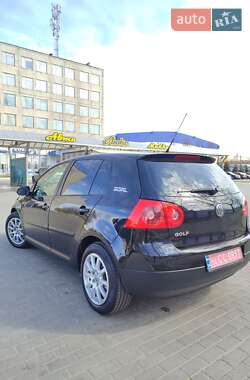 Хэтчбек Volkswagen Golf 2007 в 
