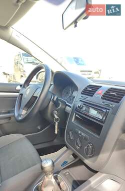 Хэтчбек Volkswagen Golf 2007 в 