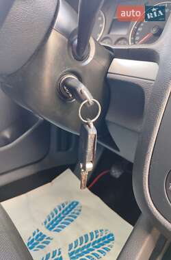Хэтчбек Volkswagen Golf 2007 в 