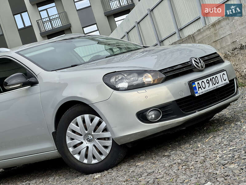 Універсал Volkswagen Golf 2011 в Ужгороді