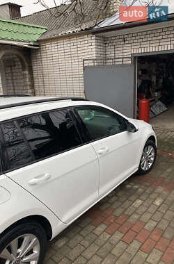 Універсал Volkswagen Golf 2017 в 