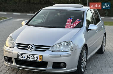 Хетчбек Volkswagen Golf 2005 в 