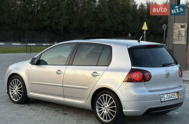 Хетчбек Volkswagen Golf 2005 в 