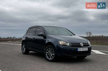 Хэтчбек Volkswagen Golf 2013 в 