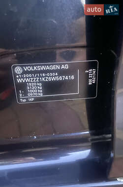 Хэтчбек Volkswagen Golf 2005 в 