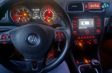 Универсал Volkswagen Golf 2010 в 
