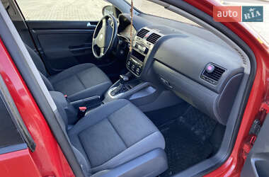 Хэтчбек Volkswagen Golf 2008 в 