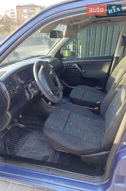 Хэтчбек Volkswagen Golf 1998 в 