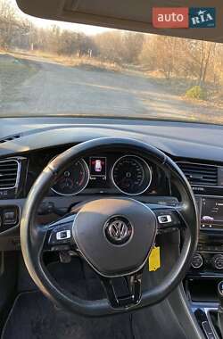 Универсал Volkswagen Golf 2015 в 