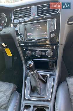 Универсал Volkswagen Golf 2015 в 