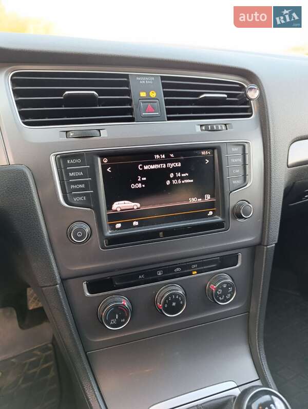 Универсал Volkswagen Golf 2016 в Иршаве