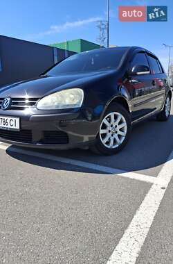 Хетчбек Volkswagen Golf 2004 в Києві
