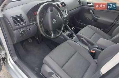 Хетчбек Volkswagen Golf 2007 в 