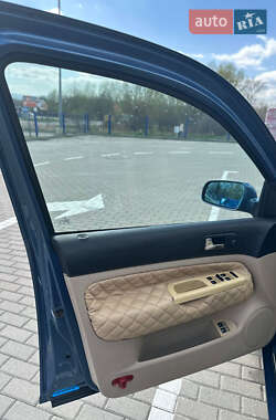Хэтчбек Volkswagen Golf 1999 в 